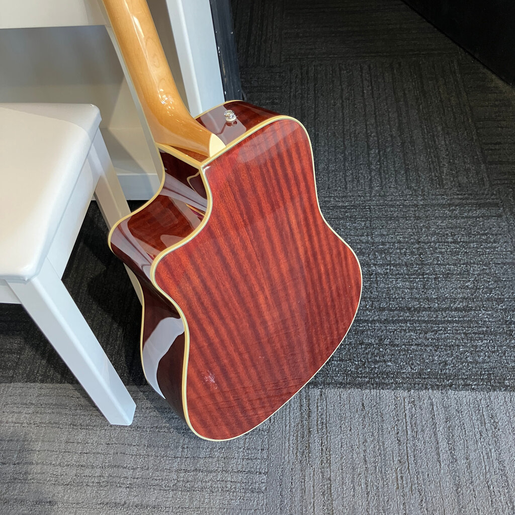 Fender Consignment/Used Fender Kingman Bass SCE - Natural w/Case