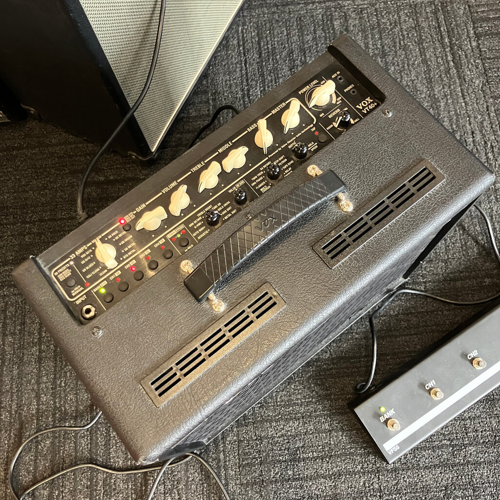 Vox Consignment /Used Vox Valvetronix VT40 Amp w/Footswitch