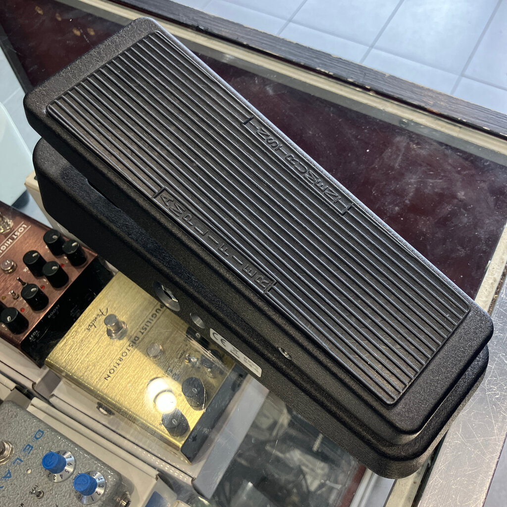 Jim Dunlop Consignment/Used Dunlop Cry Baby Wah Pedal - GCB95