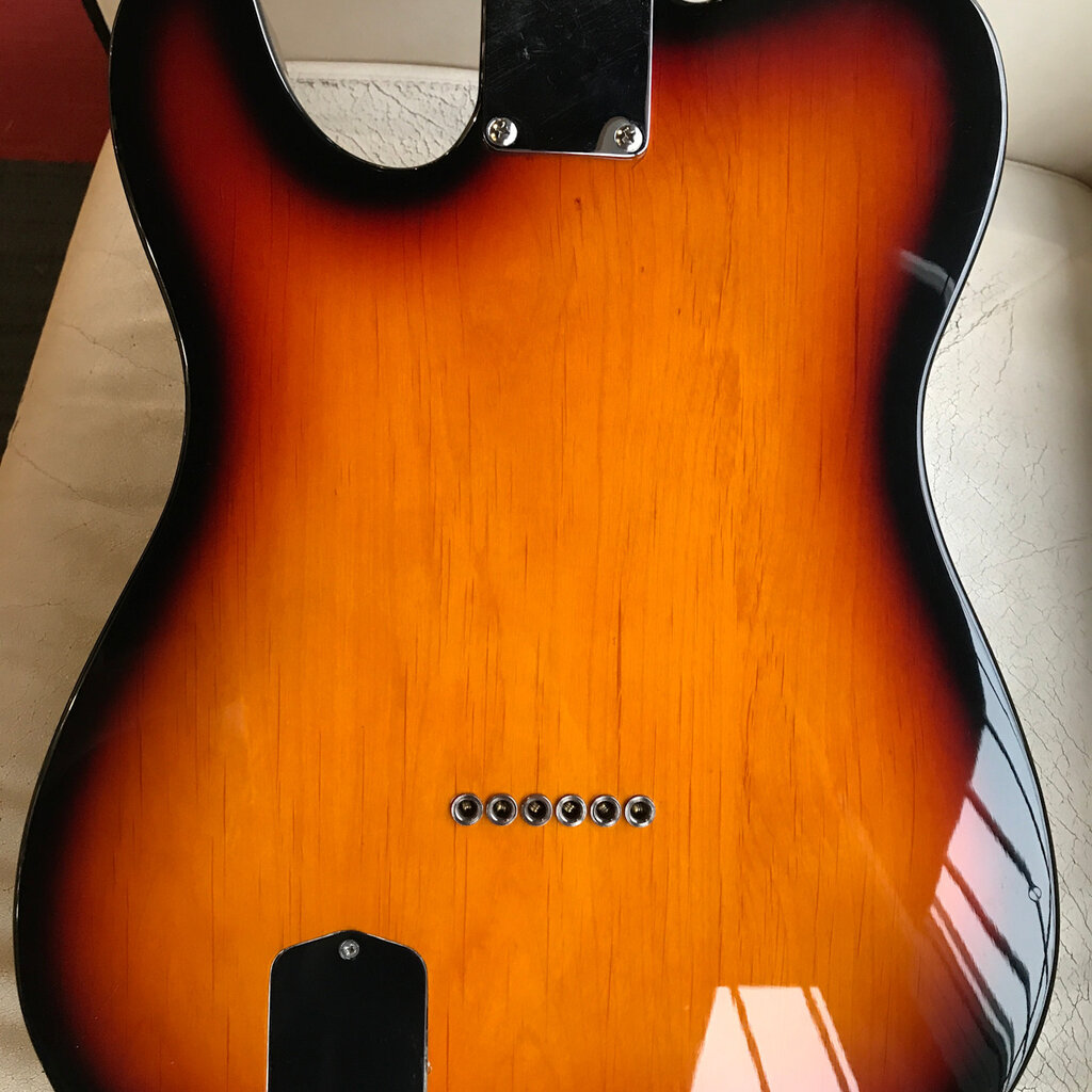 Consignment Fender Deluxe Nashville Power Telecaster w/ HS Case & Cable