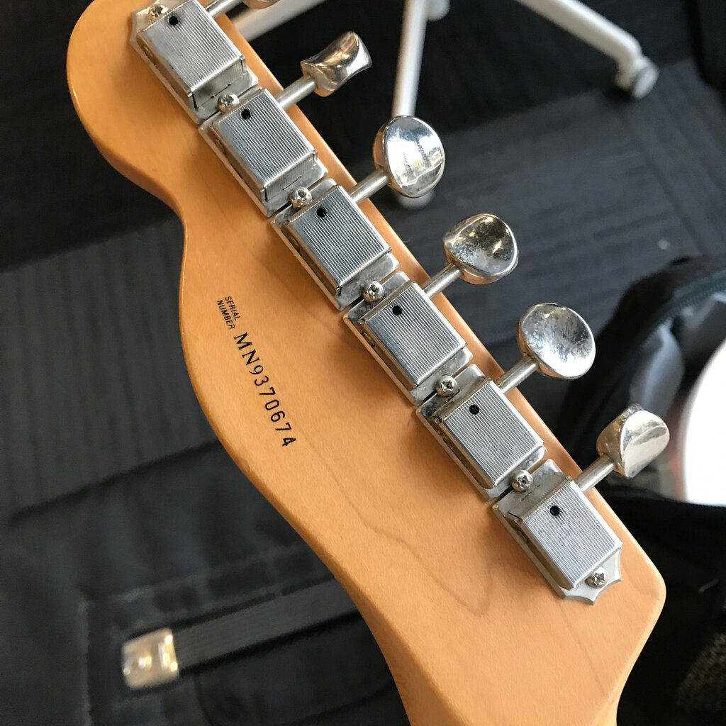 Consignment Fender Deluxe Nashville Power Telecaster w/ HS Case & Cable