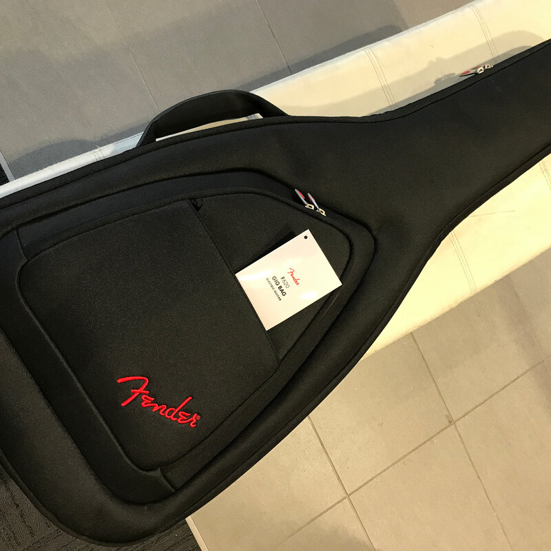 Consignment Fender 620 Deluxe Professional Gig Bag Electric