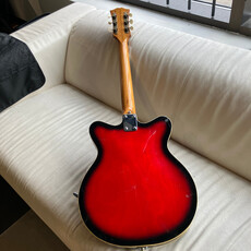 Consignment/Used Truetone Electric guitar - Red Burst 60's