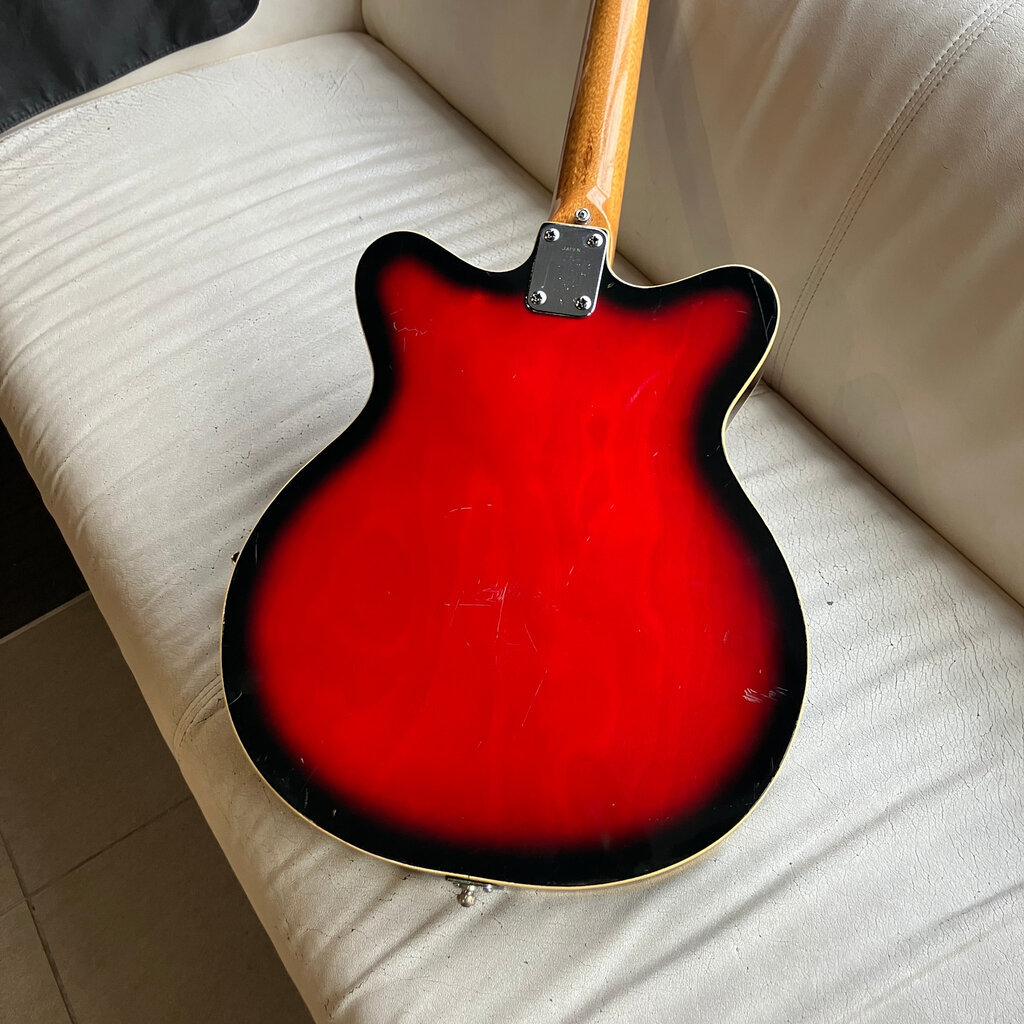 Consignment/Used Truetone Electric guitar - Red Burst 60's