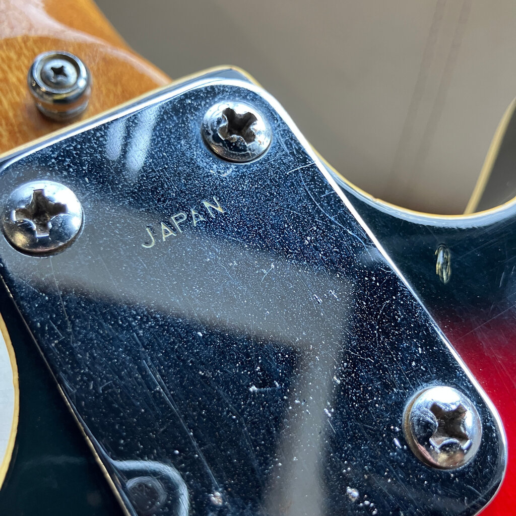 Consignment/Used Truetone Electric guitar - Red Burst 60's