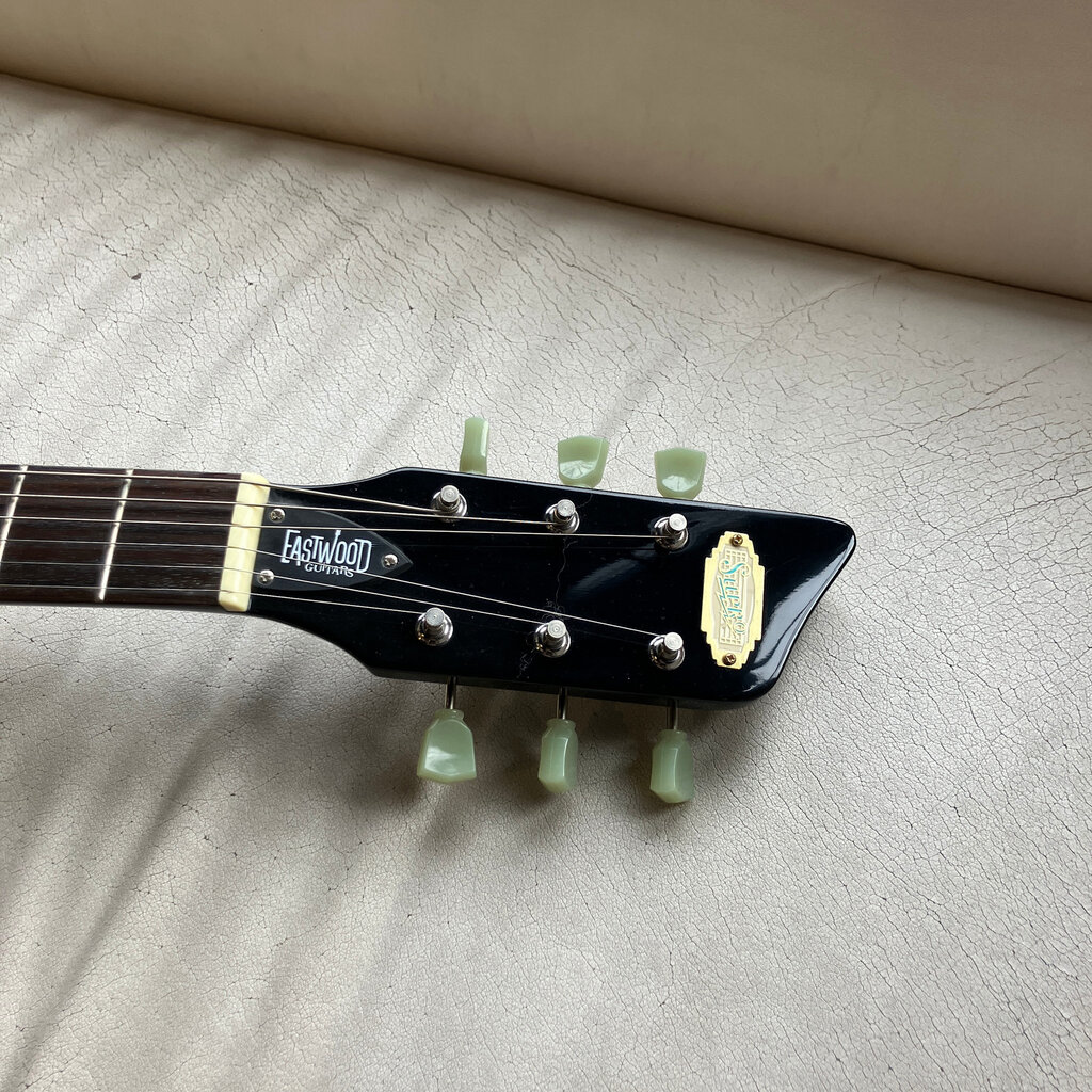 Consignment/Used Supro Dual Tone Tribute by Eastwood - White