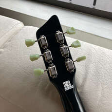 Consignment/Used Supro Dual Tone Tribute by Eastwood - White