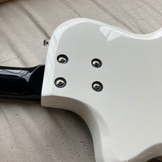 Consignment/Used Supro Dual Tone Tribute by Eastwood - White