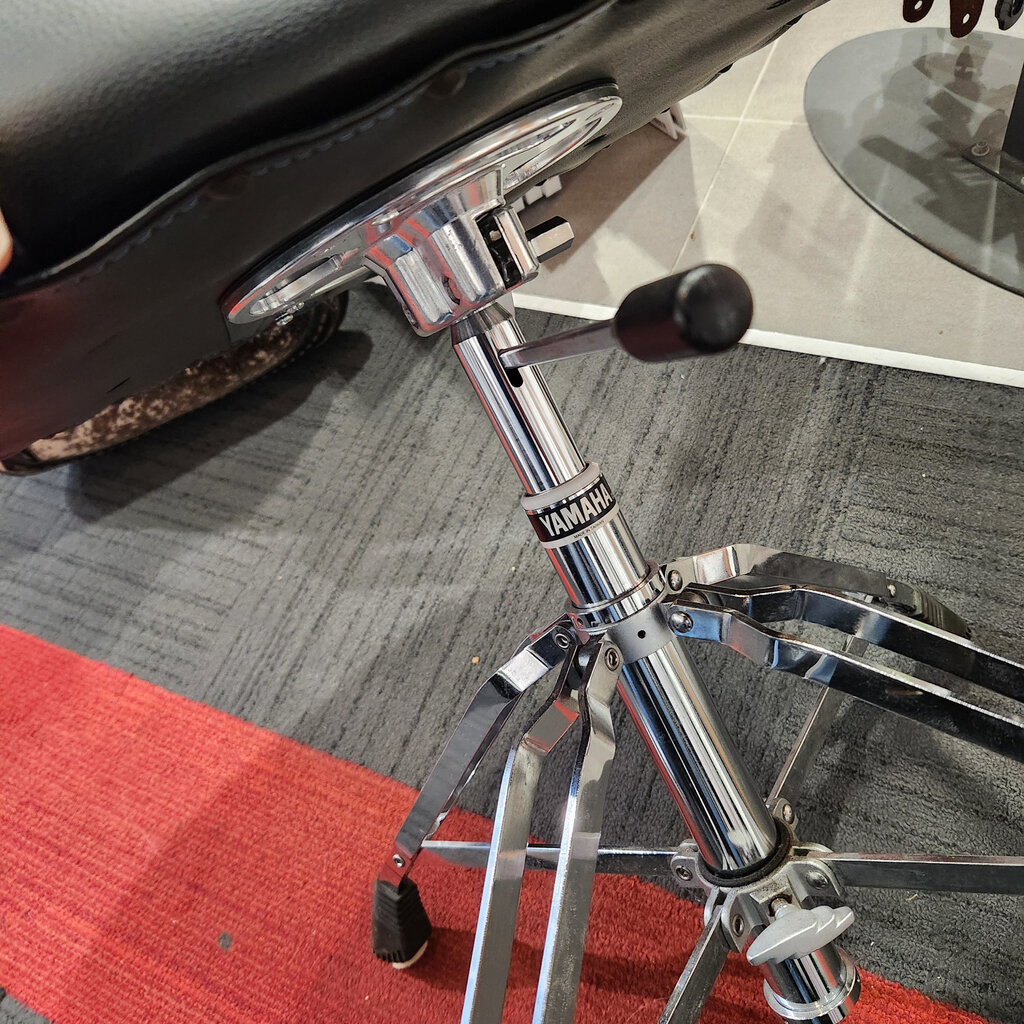 Yamaha Consignment Yamaha Drum Throne DS-1100