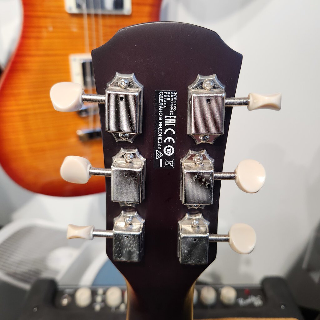 Yamaha Consignment/Used Yamaha APX T2 Ruby Red w/gig bag