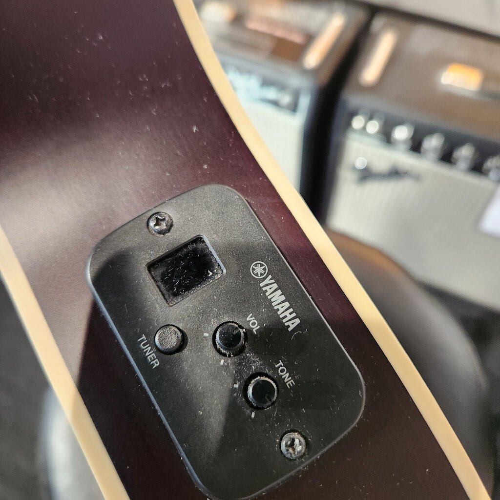 Yamaha Consignment/Used Yamaha APX T2 Ruby Red w/gig bag