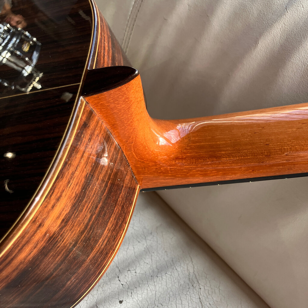 Consignment/Used Jose Rameriz R2 Guitar w/Dlx Bag,  tuner 2011