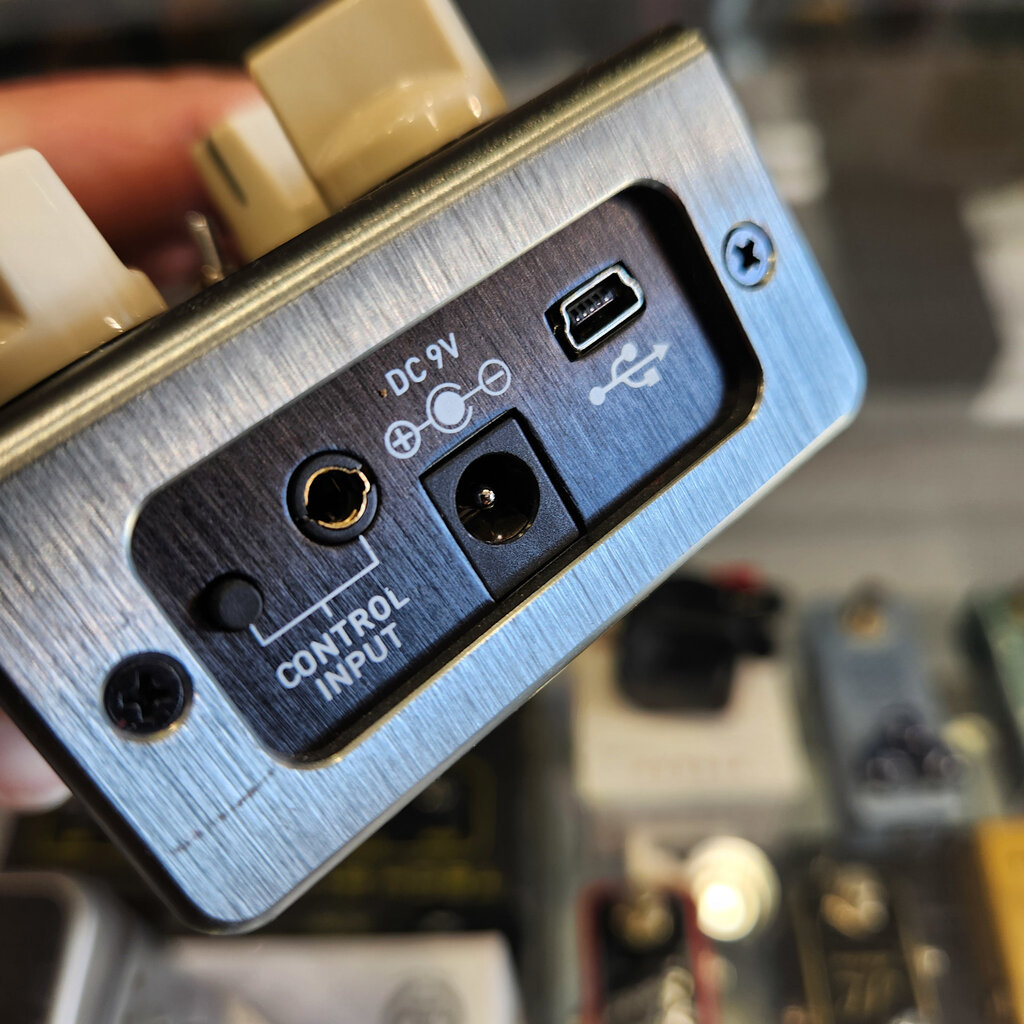 Source Audio Consignment/Used Source Audio C4 Synth Pedal