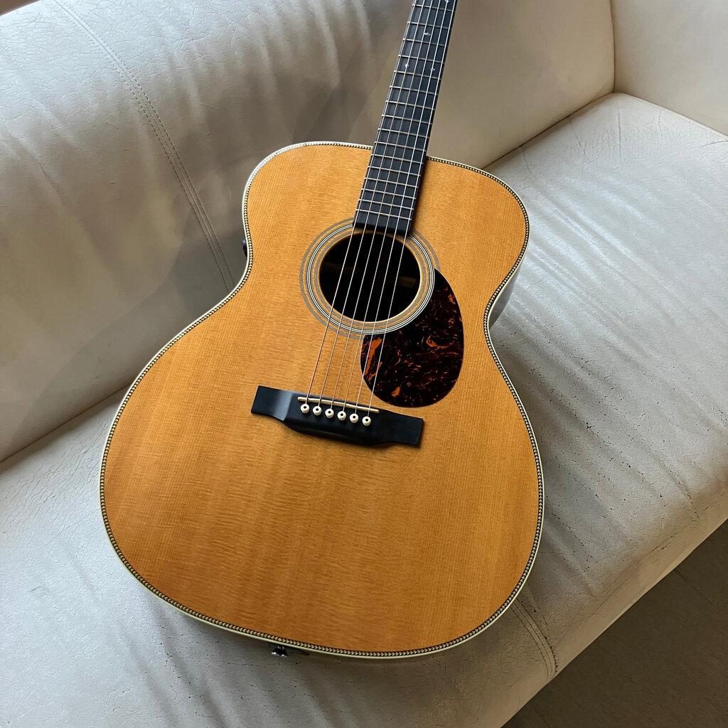 Consignment/Used Martin OM-28E (2013) w/Case