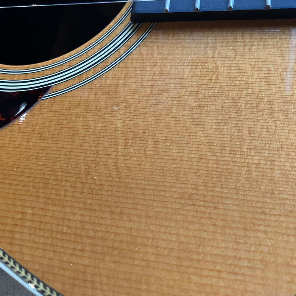 Consignment/Used Martin OM-28E (2013) w/Case