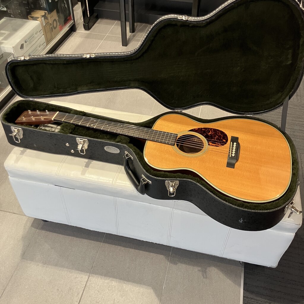 Consignment/Used Martin OM-28E (2013) w/Case