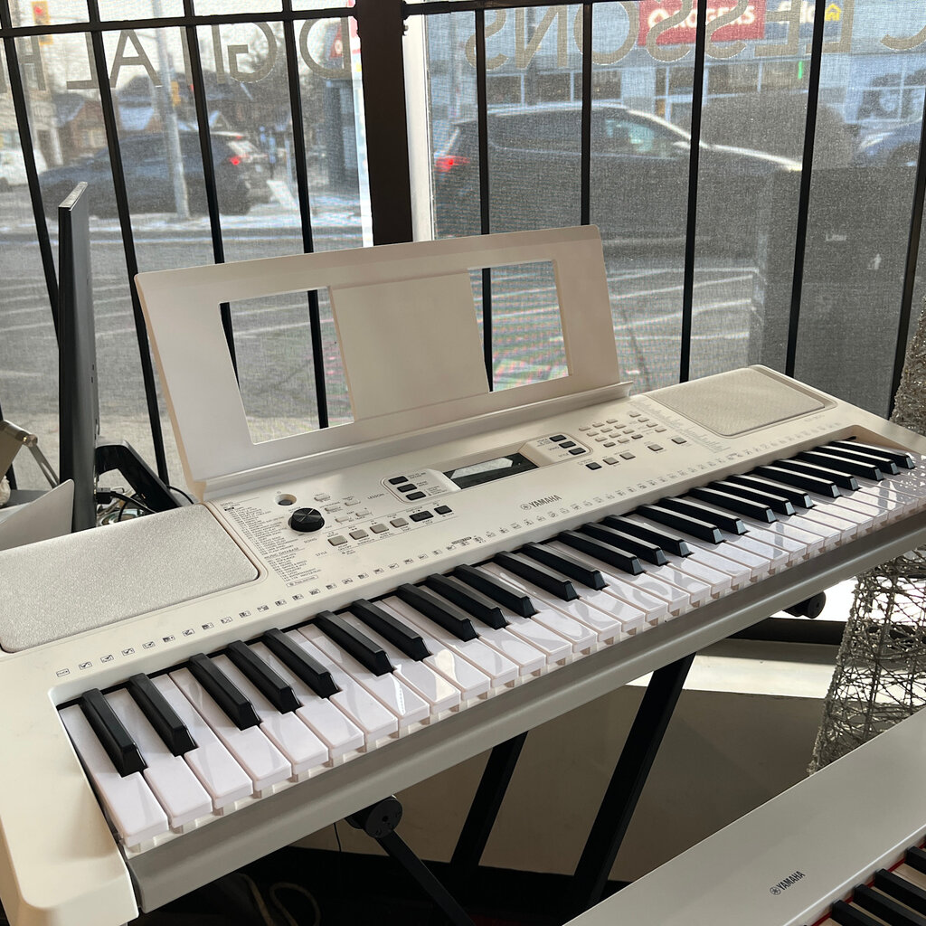 Yamaha Yamaha Demo PRSEZ300 Bundle with X-Stand