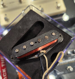 Keeler Designs Consignment  Lindy Fralin - Strat Bridge Pickup Vintage Wind) with a Base plate