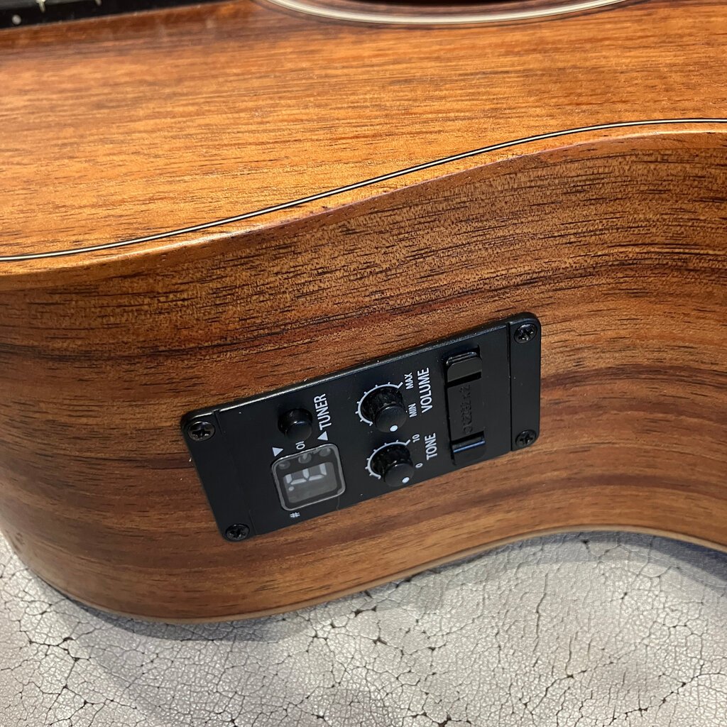 Taylor Guitars Consignment/Used GS Mini-e Koa w/Taylor Bag