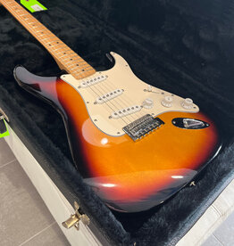 Fender Used Fender MIM Stratocaster w/Hardshell case