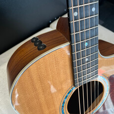 Taylor Guitars Used Taylor 214ce w/o case