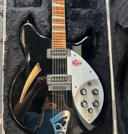Consignment/Used Rickenbacker 620/12 Black w/Custom Case
