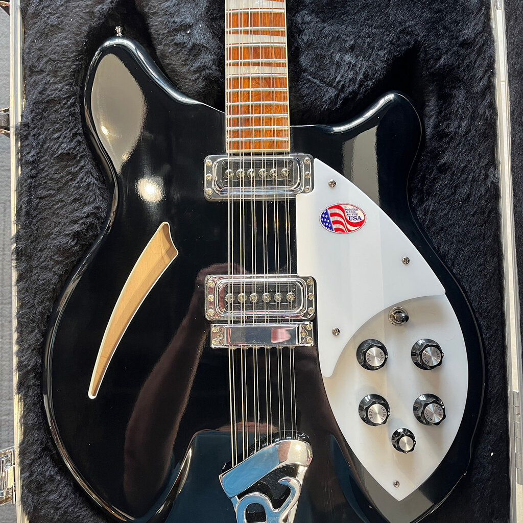 Consignment/Used Rickenbacker 620/12 Black w/Custom Case