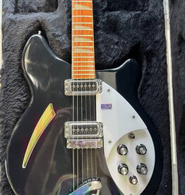 Consignment/Used Rickenbacker 620 Black w/Custom Case