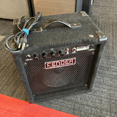 Consignment/Used Rumble 15 Bass Amplifier
