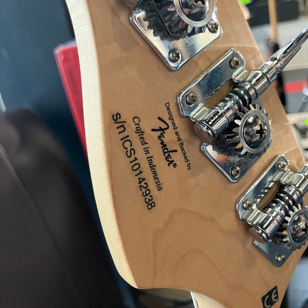 Consignment/Used Squier Jazz Bass - Black w/Gig Bag