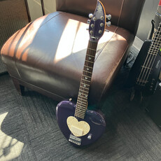 Electro-Harmonix Consignment/Used Daisy Rock Heartbreaker Short Scale Guitar -  Purple w/Bag