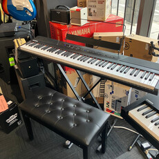 Yamaha Consignment/Used Alesis Recital Keyboard - w/Stand and Bench