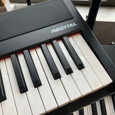 Yamaha Consignment/Used Alesis Recital Keyboard - w/Stand and Bench