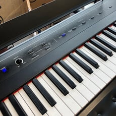 Yamaha Consignment/Used Alesis Recital Keyboard - w/Stand and Bench