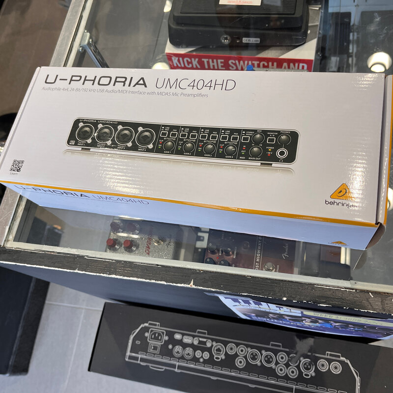 Behringer U-Phoria UMC404HD