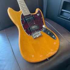 Fender Consignment/Used Fender Player Mustang 90 - Aged Natural w/Gig Bag