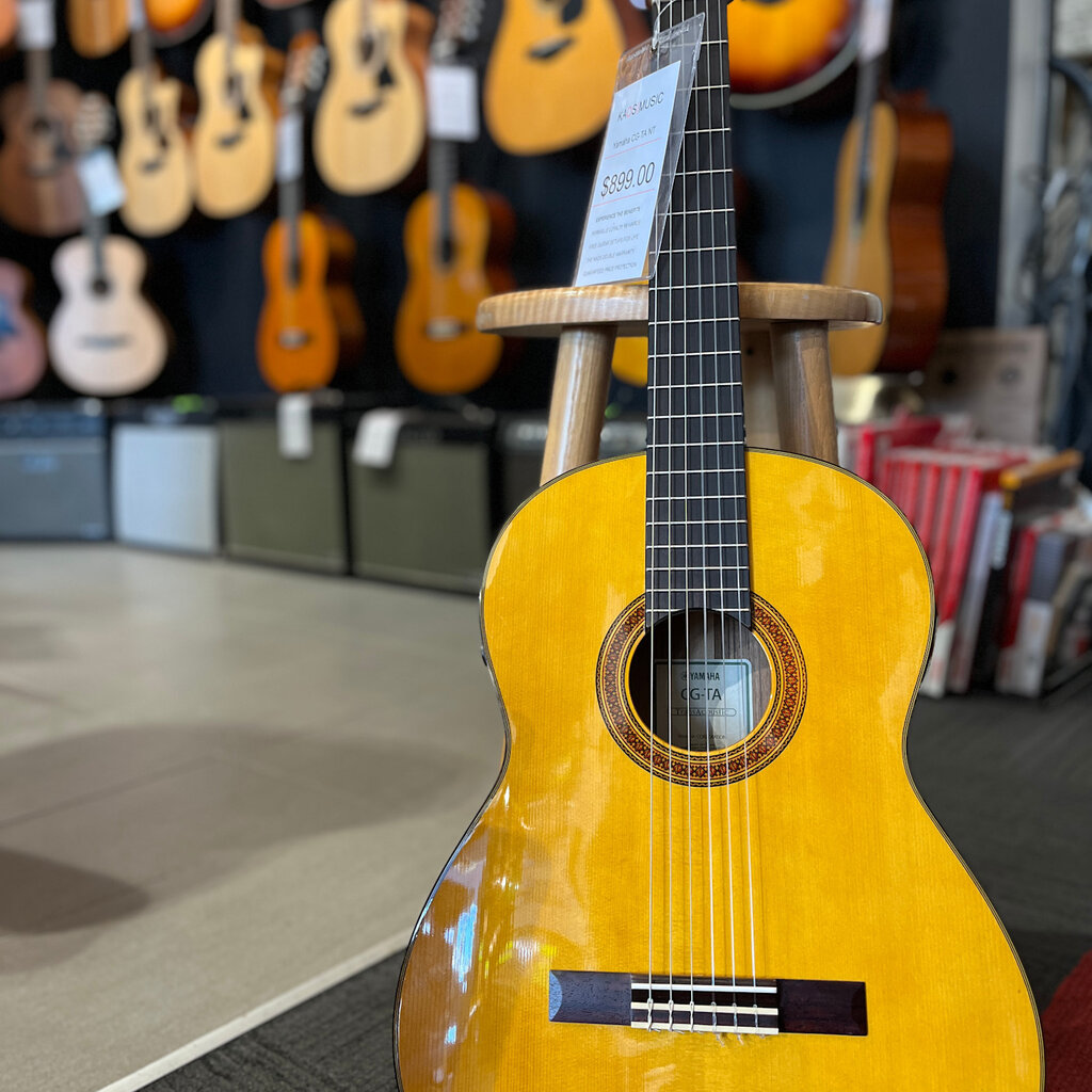 Yamaha Yamaha CG-TA NT Classical Guitar (Demo)