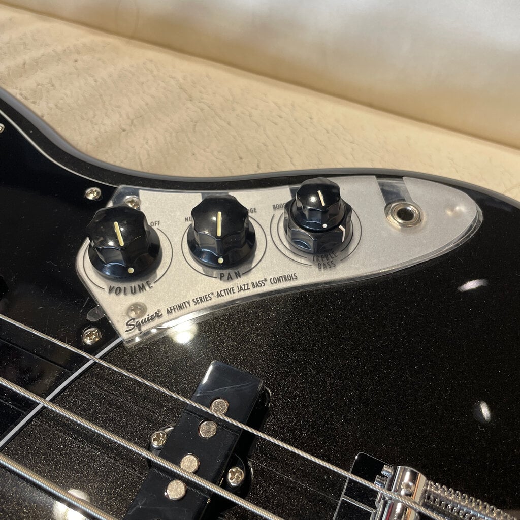 Fender Consignment/Used Fender Affinity Series Active Jazz Bass V