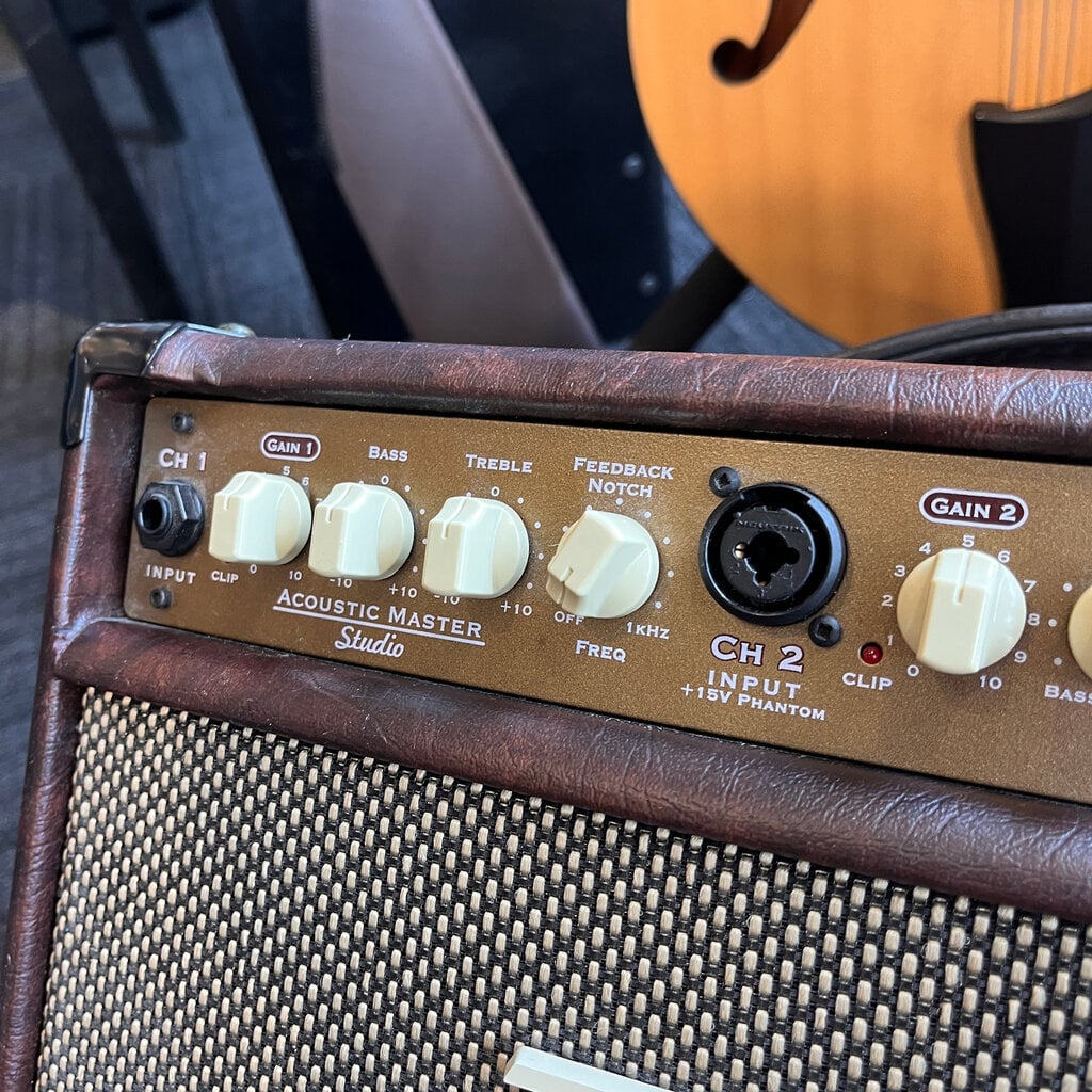 Used Traynor Acoustic Master Studio Amplifier