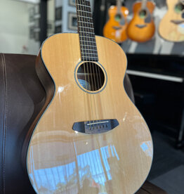 Breedlove Consignment/Used Breedlove Discovery Concerto Natural 2019