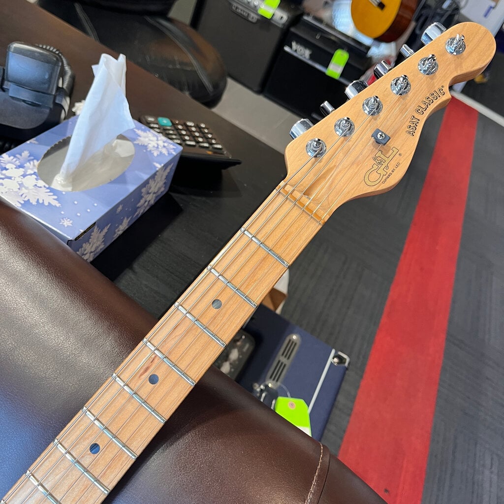 Used/Consignment G & L ASAT Classic BSB w/dlx G & L Hardshell case 1994