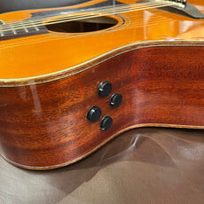 Yamaha Consignment/Used Yamaha AC5M w/Case