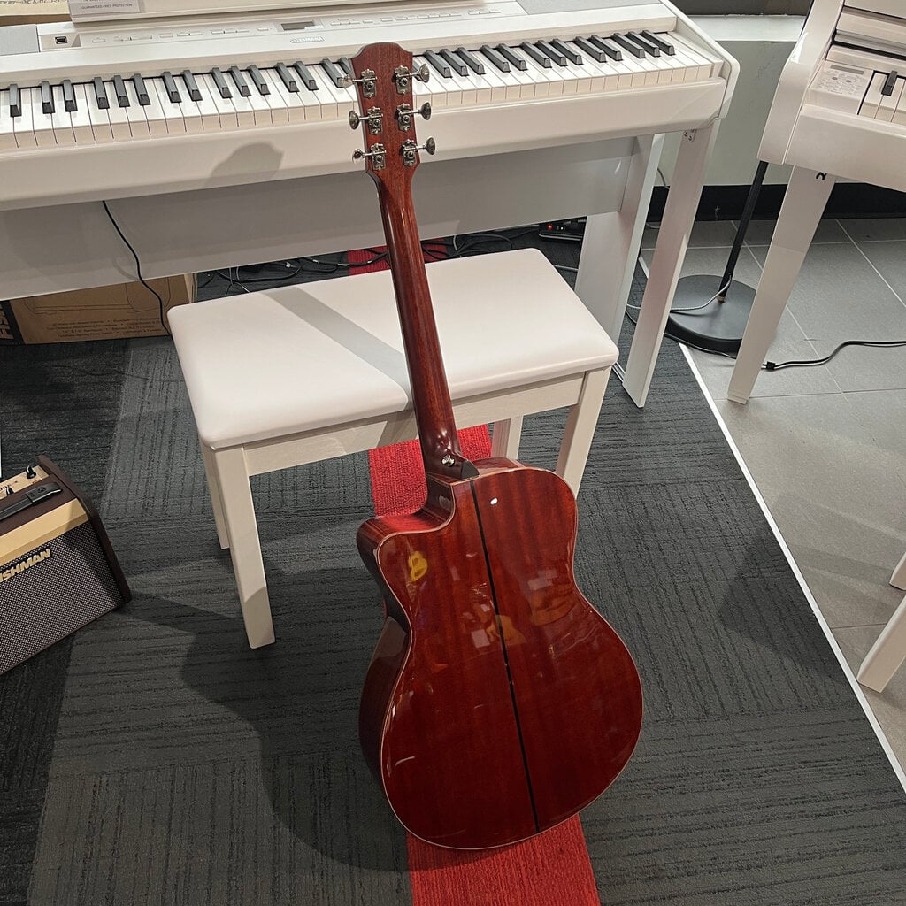 Yamaha Consignment/Used Yamaha AC5M w/Case