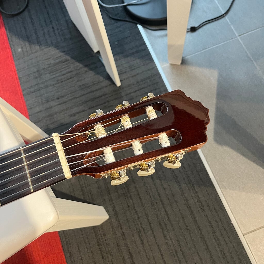 Consignment/Used Alamansa 401 Cedro - w/Case