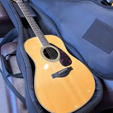 Yamaha Used Yamaha LL16R Acoustic Guitar w/Yamaha Bag