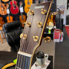 Yamaha Used Yamaha LL16R Acoustic Guitar w/Yamaha Bag