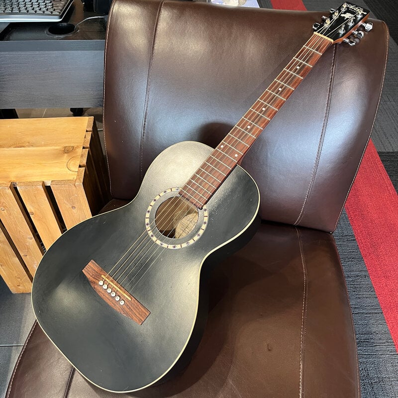 Consignment/Used A&L Ami Black - w/Gig Bag