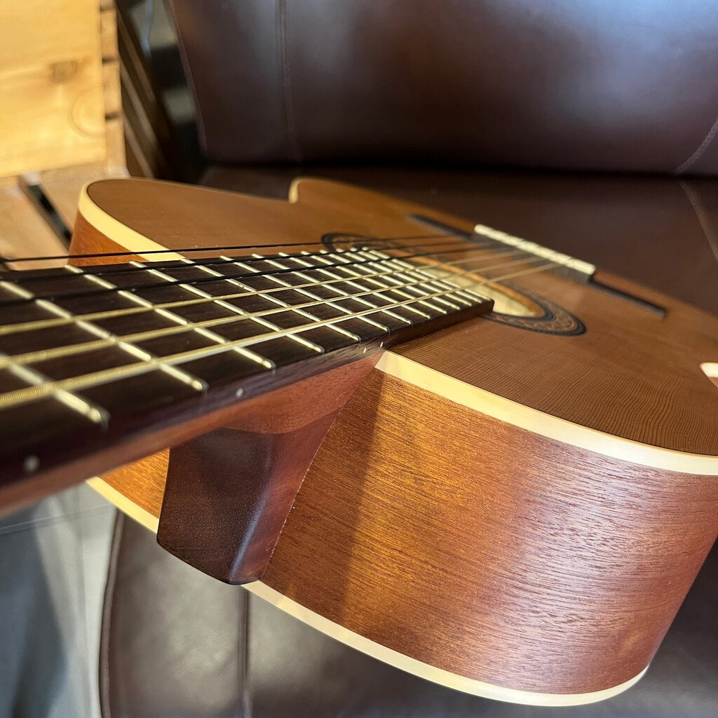 Consignment/Used La Patrie Etude Classical Guitar