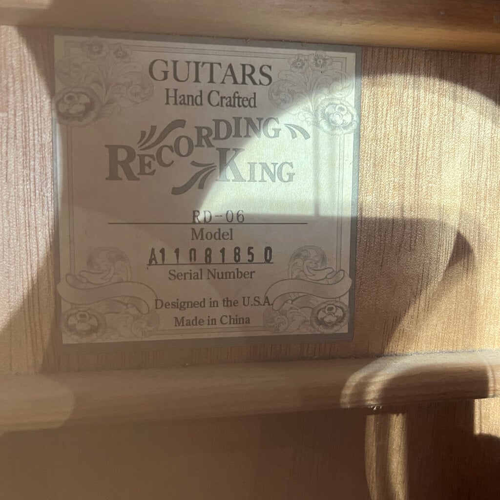 Recording King RD-06 Acoustic Guitar w/Case