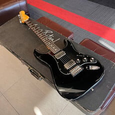 Fender Consignment/Used Fender Blacktop Strat HH (Made in Mexico) (w/ Case)